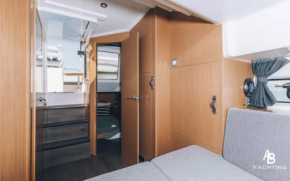 slider 10 Beneteau Flyer 10