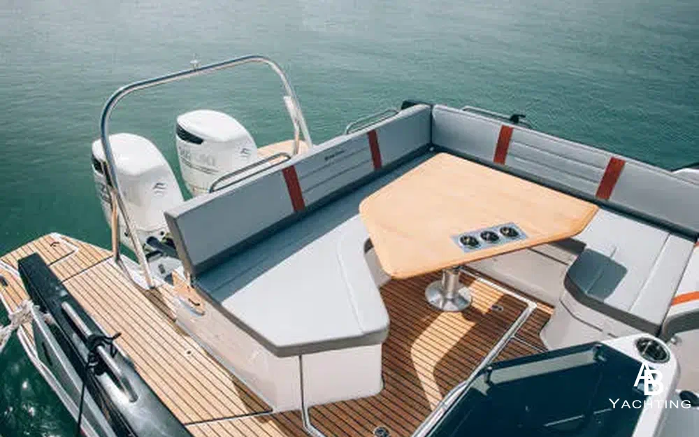 slider 7 Beneteau Flyer 10