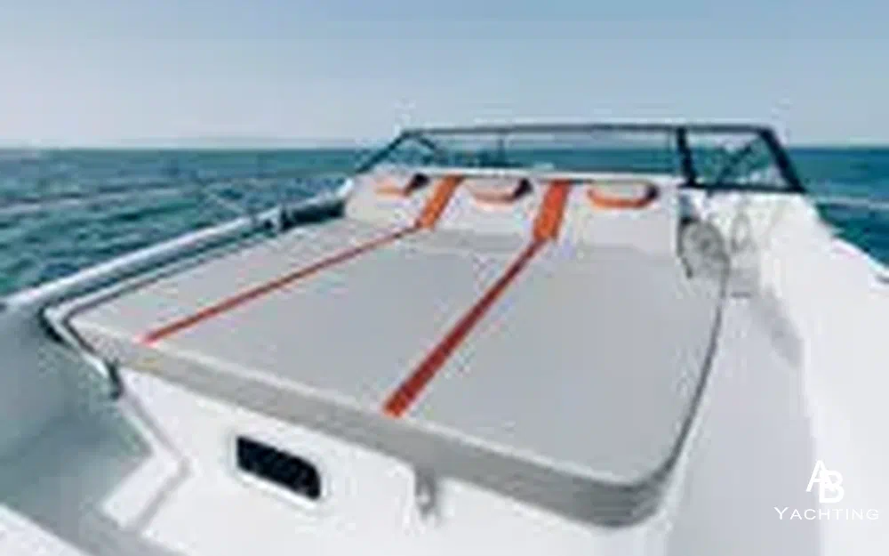 slider 8 Beneteau Flyer 10