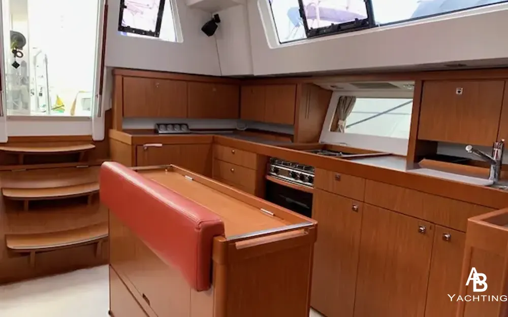 slider 12 Beneteau Sense 46