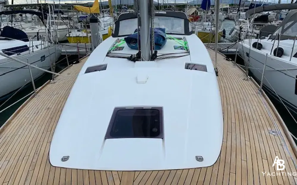 slider 6 Beneteau Sense 46