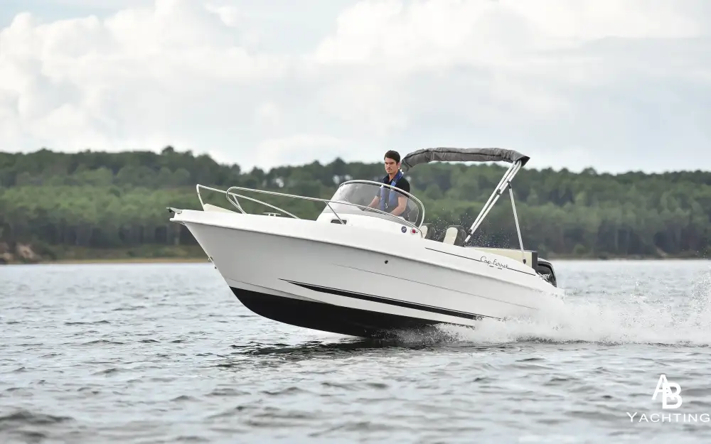 slider 2 B2 Marine Cap Ferret 572 Open