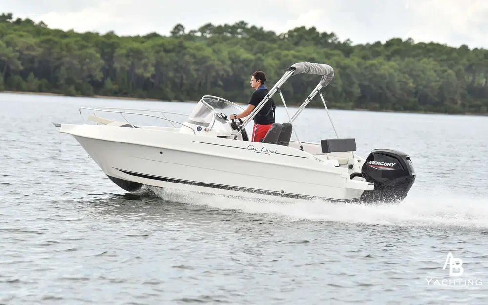 slider 3 B2 Marine Cap Ferret 572