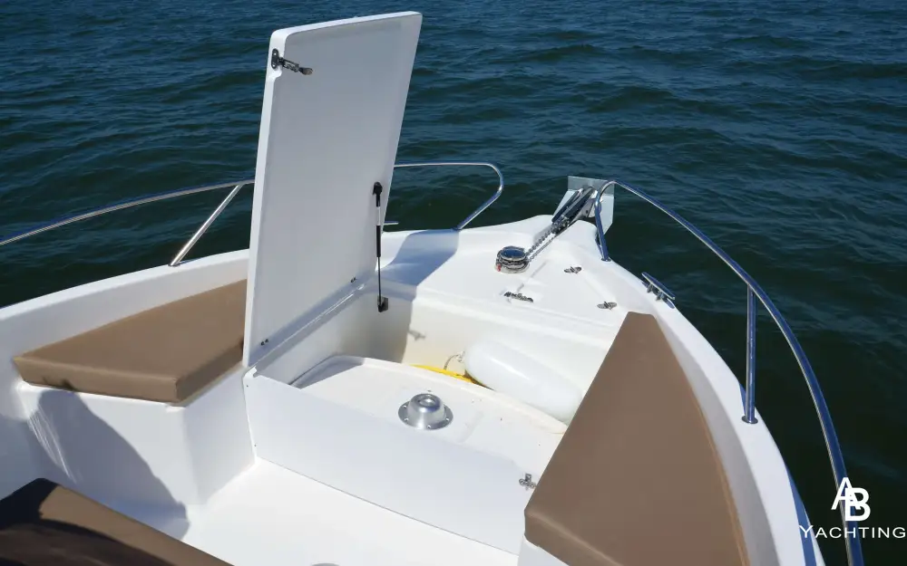 slider 3 B2 Marine Cap Ferret 702 Open