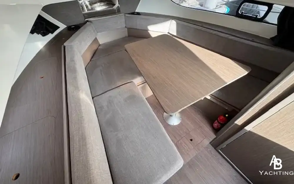 slider 7 Beneteau Flyer 9 Sundeck