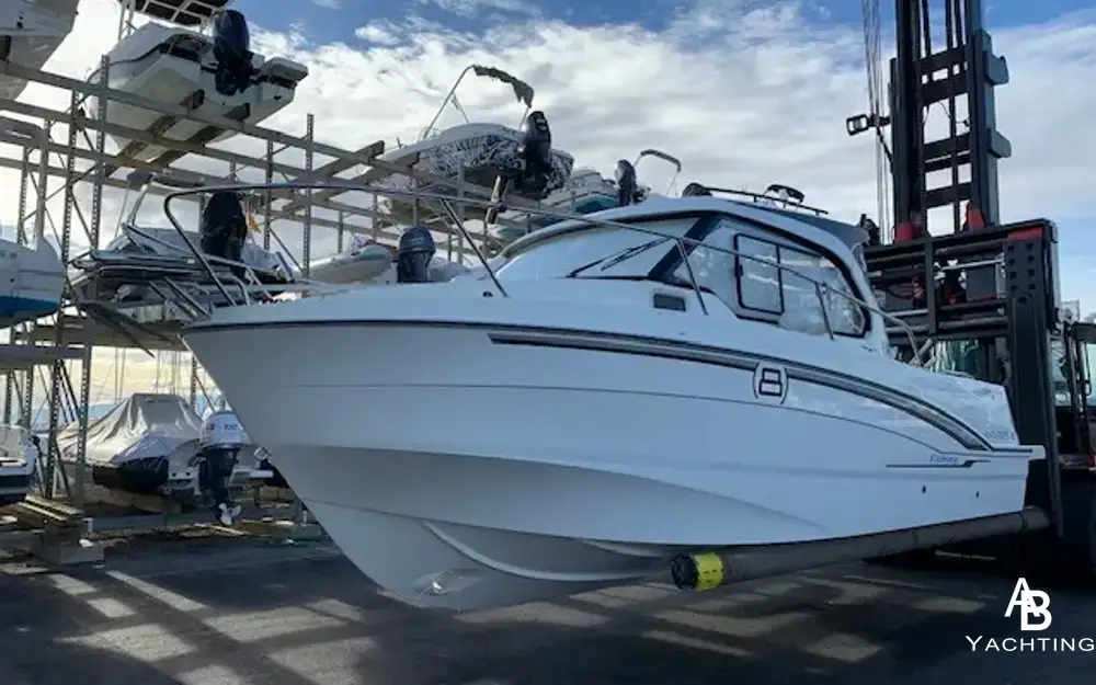 slider 0 Beneteau Antares 8 OB V2