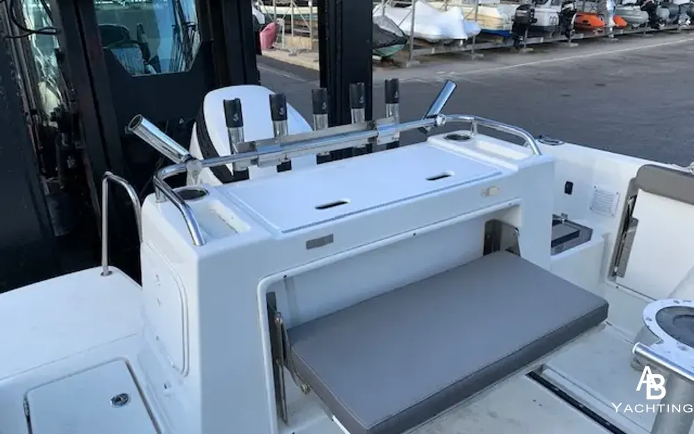 slider 6 Beneteau Antares 8 OB V2 - null