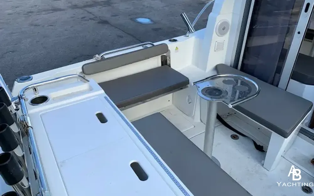slider 7 Beneteau Antares 8 OB V2 - null