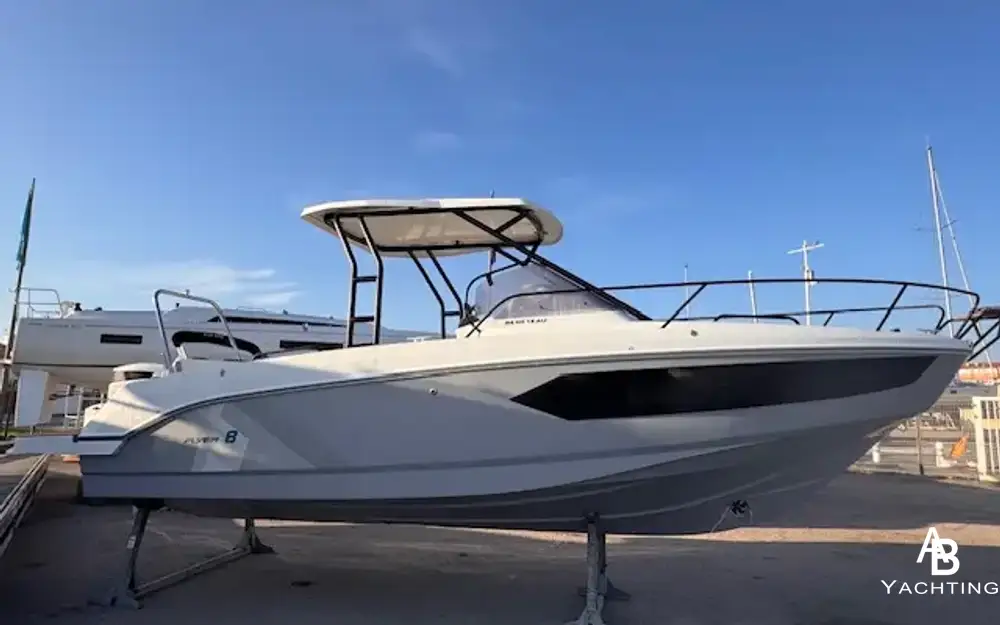 slider 0 Beneteau Flyer 8 SUNdeck V2