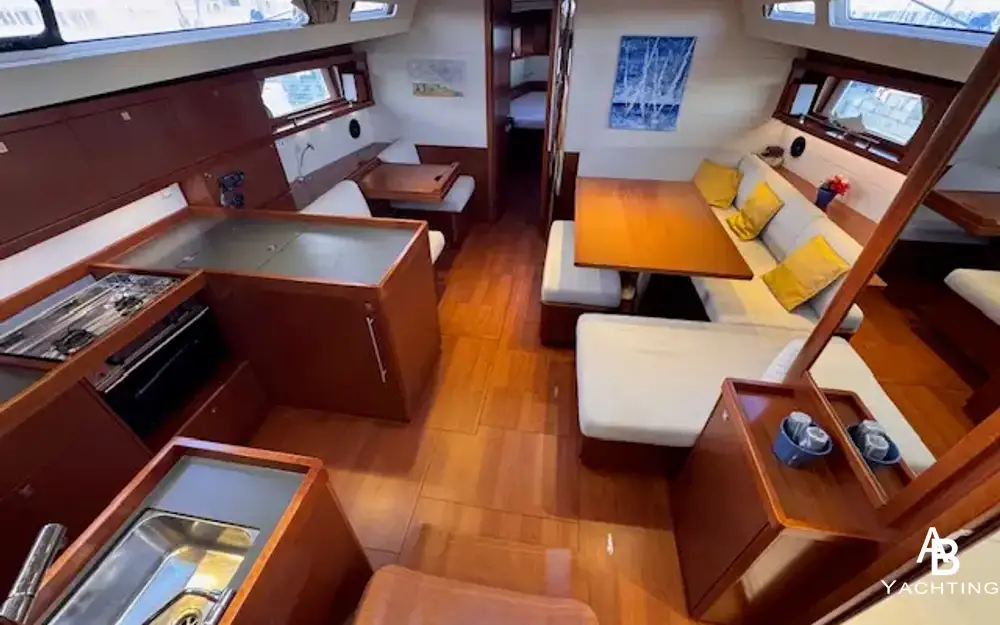 slider 15 Beneteau Oceanis 48