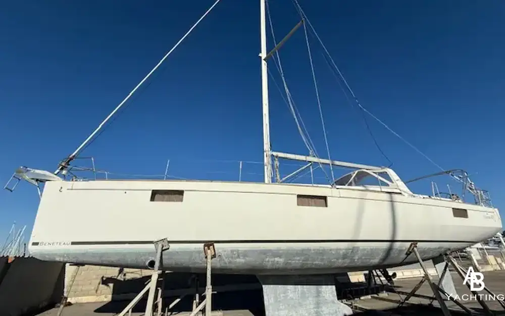 slider 1 Beneteau Oceanis 48