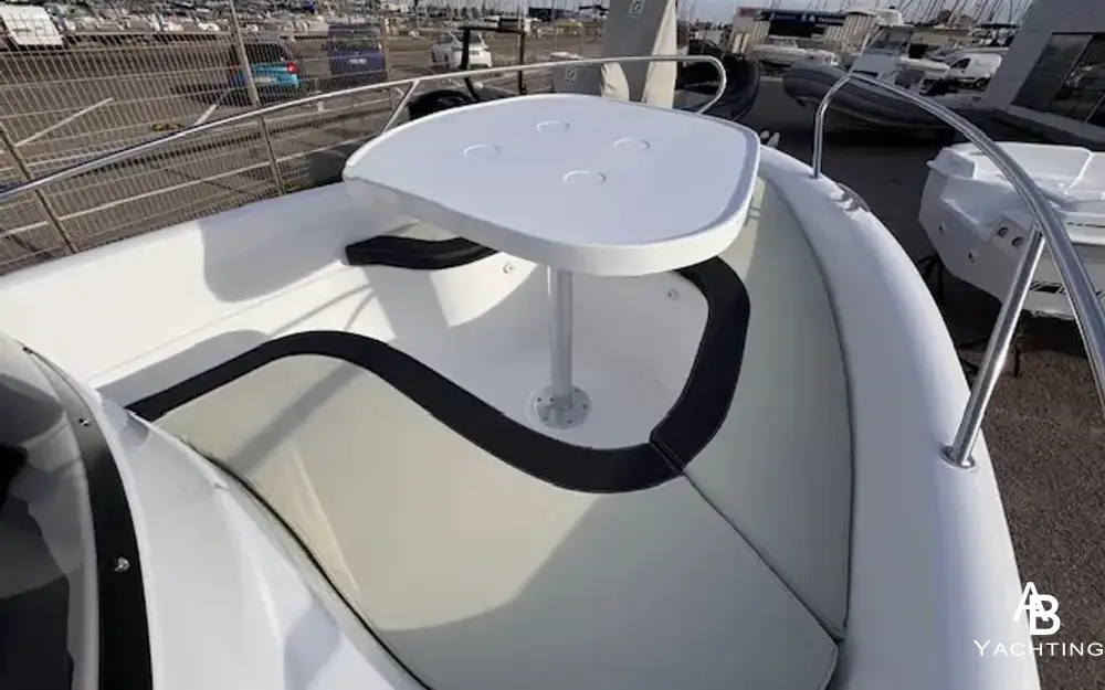 slider 9 B2 Marine Cap Ferret 522 Open