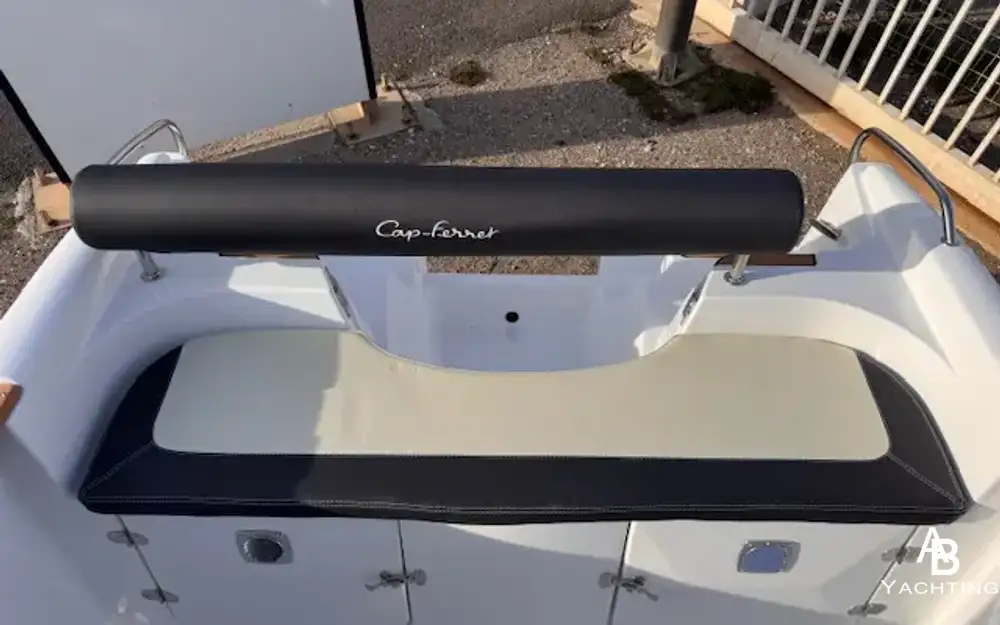 slider 5 B2 Marine Cap Ferret 522 Open