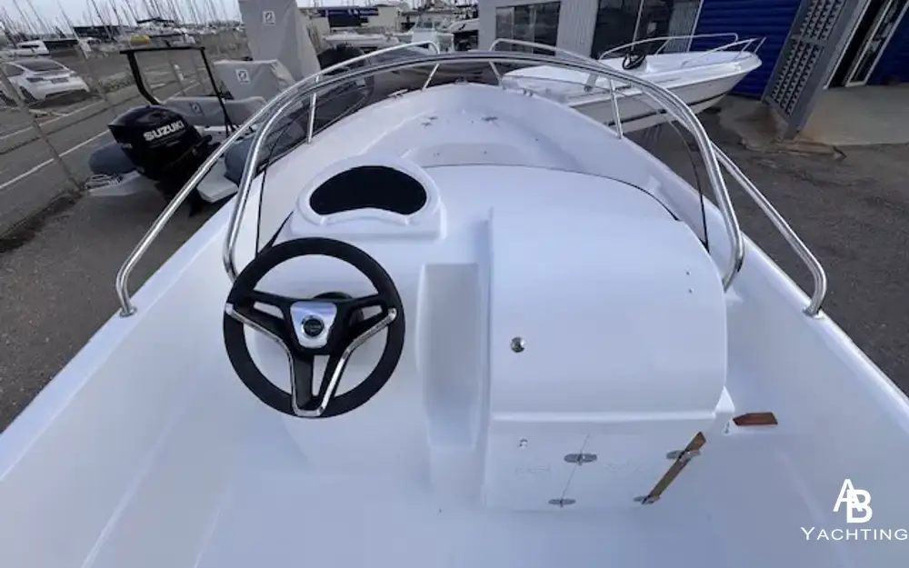 slider 6 B2 Marine Cap Ferret 522 Open