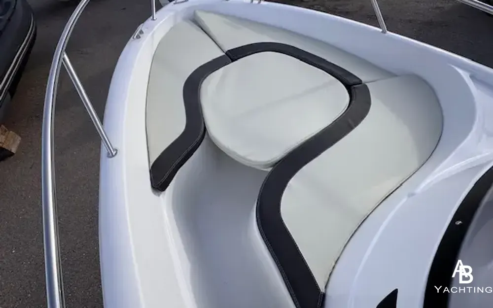 slider 8 B2 Marine Cap Ferret 522 Open