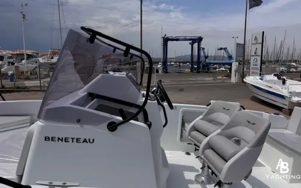 slider 6 Beneteau Flyer 7 SPACEdeck