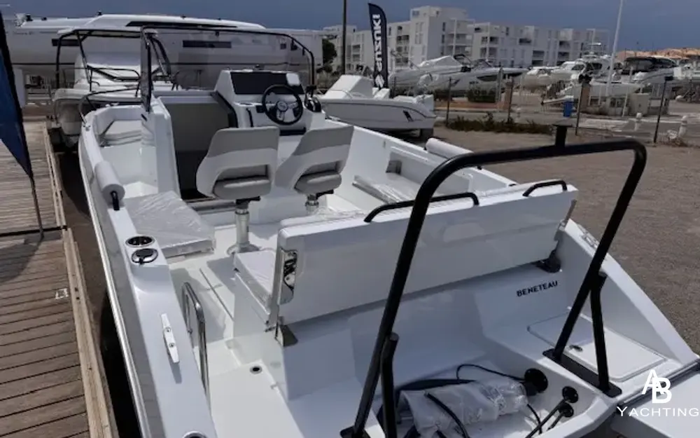 slider 7 Beneteau Flyer 7 SPACEdeck