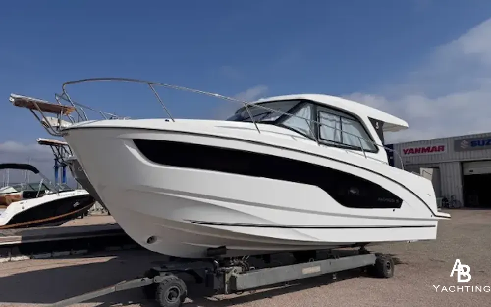 slider 0 Beneteau Antares Serie 9