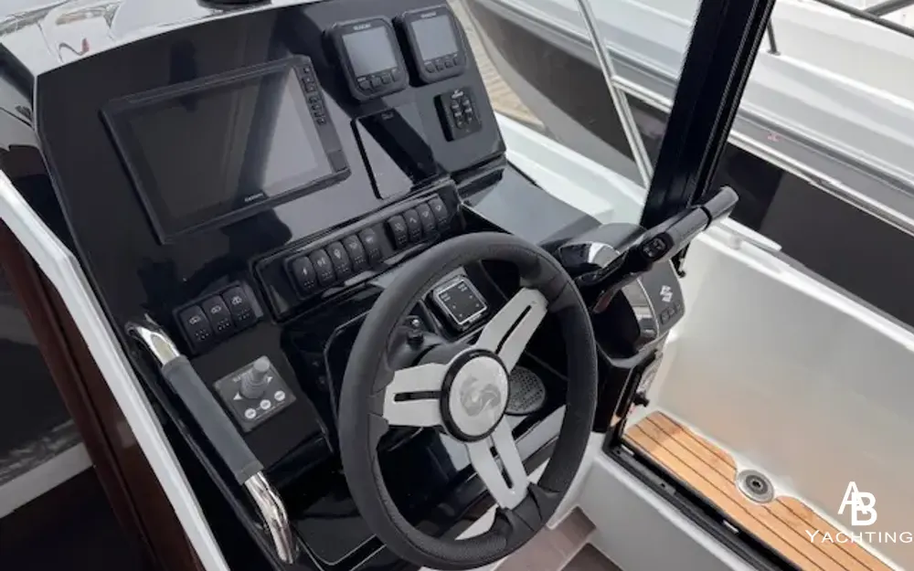 slider 9 Beneteau Antares Serie 9