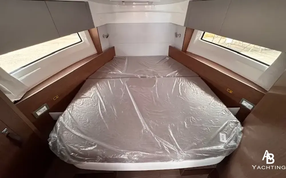 slider 10 Beneteau Antares Serie 9