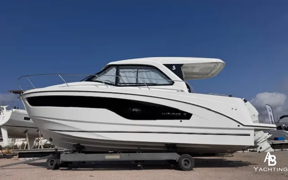 slider 2 Beneteau Antares Serie 9