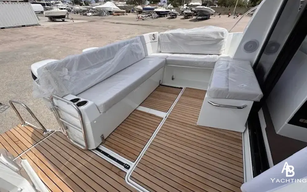slider 4 Beneteau Antares Serie 9