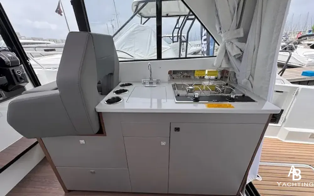 slider 6 Beneteau Antares Serie 9