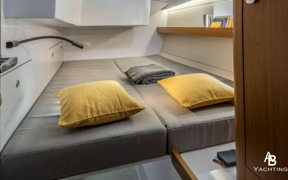 slider 1 Beneteau First 36 - null