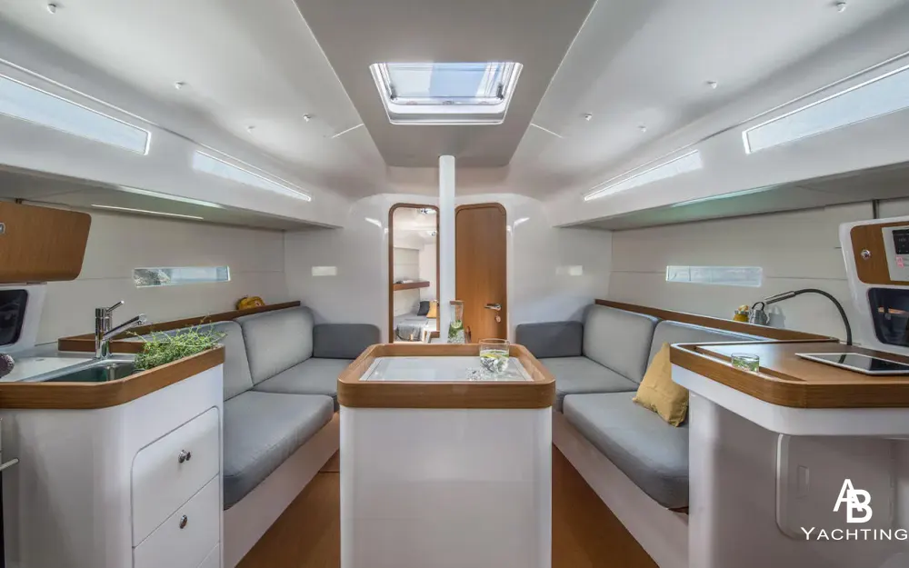 slider 2 Beneteau First 36 - null