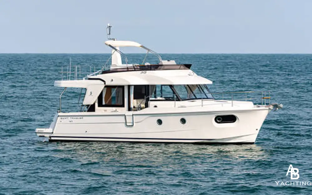 slider 0 Beneteau Swift Trawler 41 Fly
