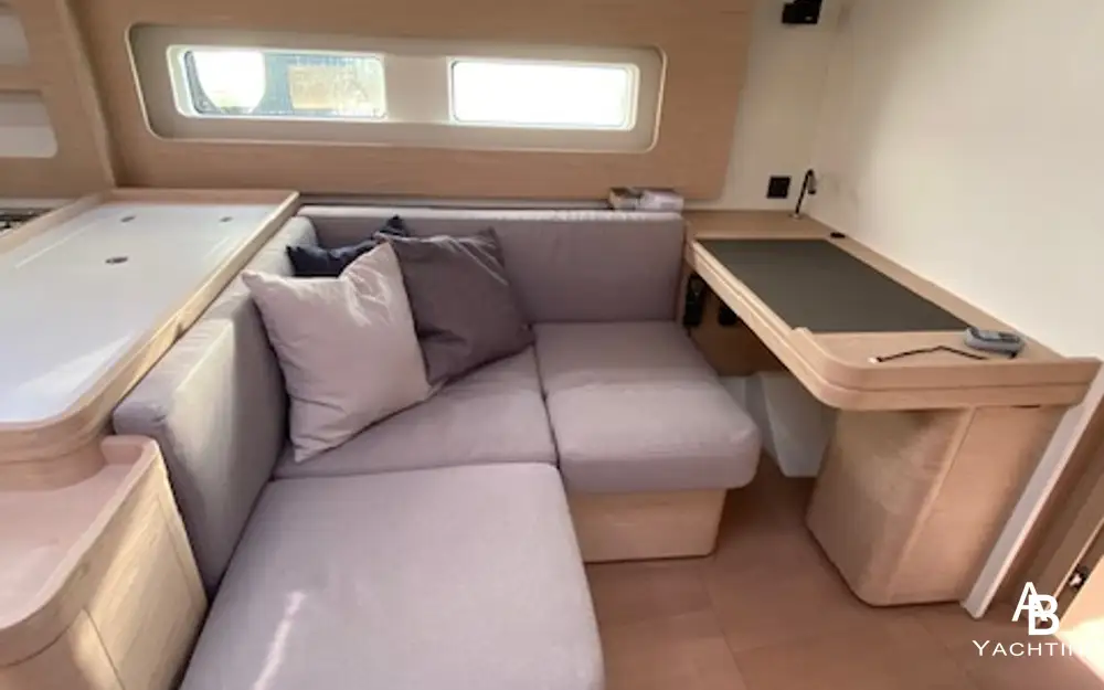 slider 12 Beneteau Oceanis 54
