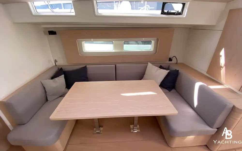 slider 13 Beneteau Oceanis 54