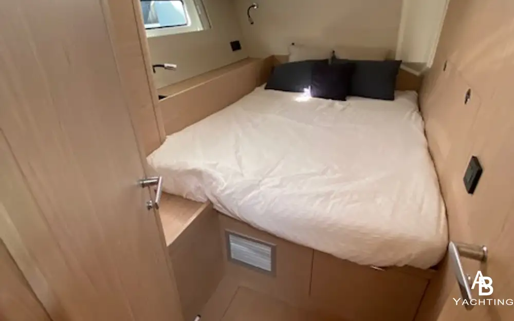 slider 15 Beneteau Oceanis 54