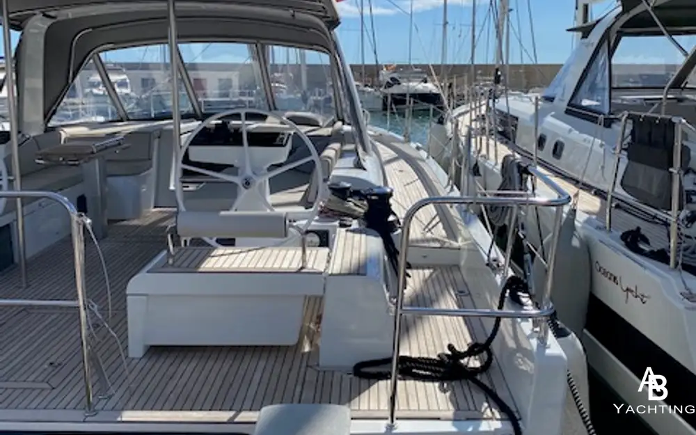 slider 2 Beneteau Oceanis 54