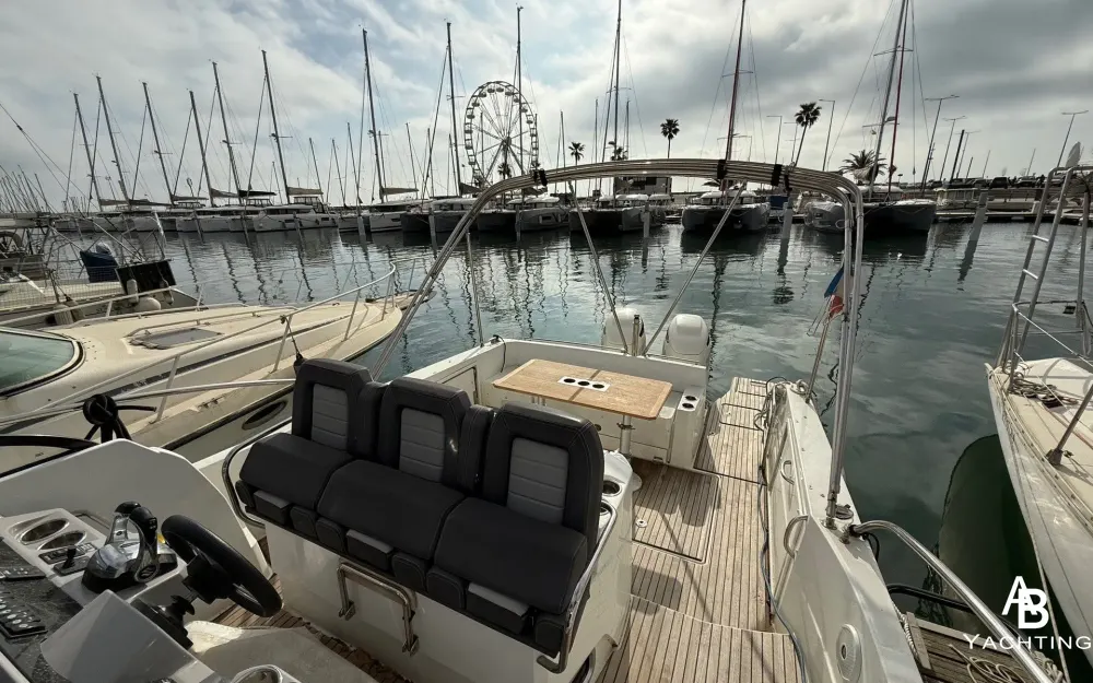 slider 17 Jeanneau Cap Camarat 10.5 WA - null