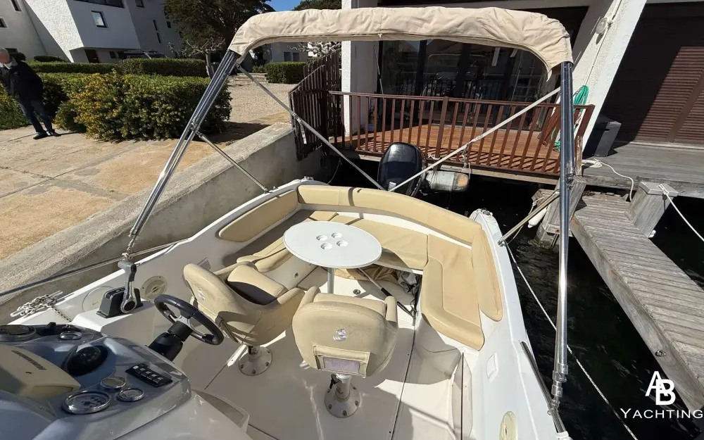 slider 9 Beneteau Flyer 750 Sun Deck - null