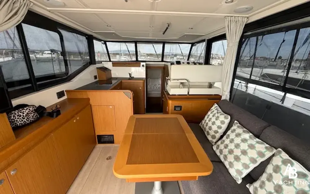 slider 14 Beneteau Swift Trawler 35