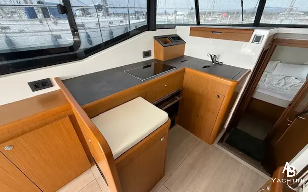 slider 18 Beneteau Swift Trawler 35