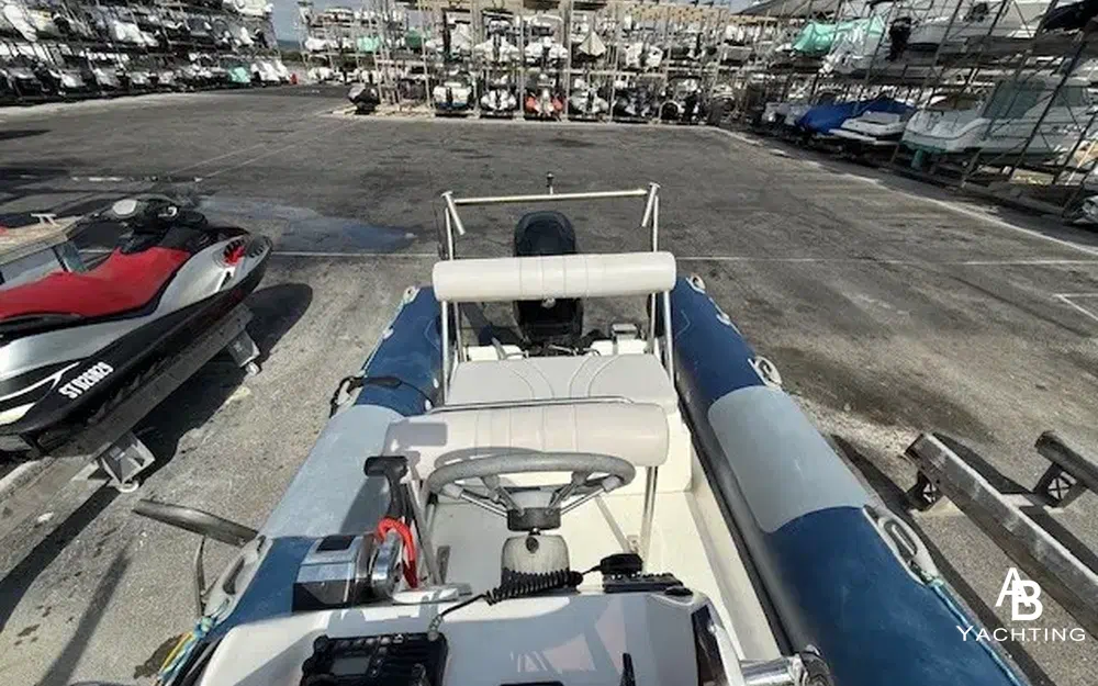 slider 13 Sting Ray Marine Centaure 5.8