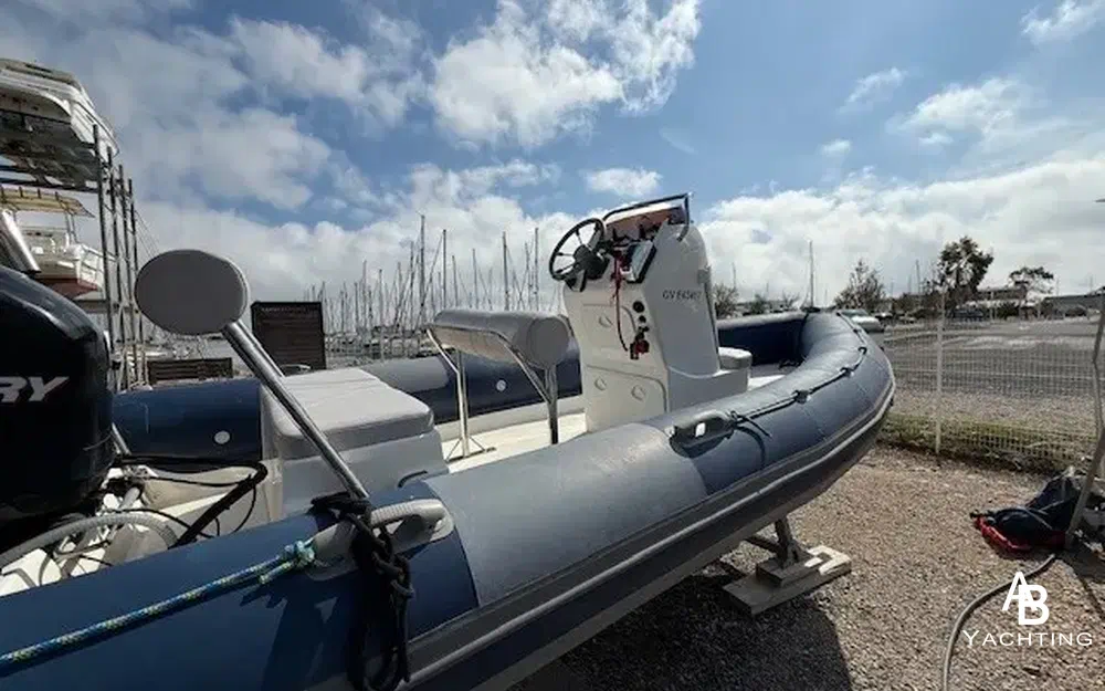 slider 2 Sting Ray Marine Centaure 5.8