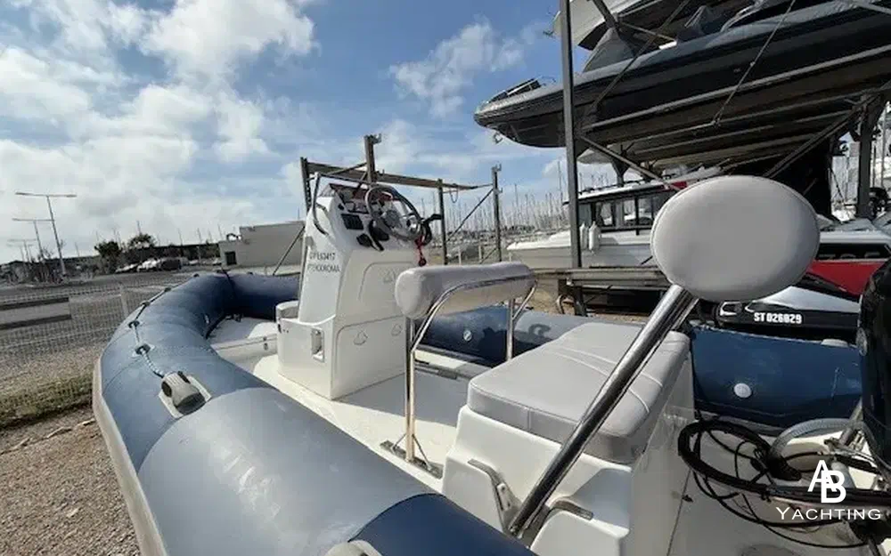 slider 5 Sting Ray Marine Centaure 5.8