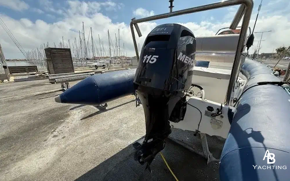 slider 7 Sting Ray Marine Centaure 5.8