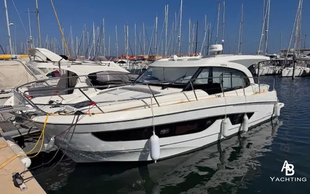 slider 0 Beneteau Antares 11
