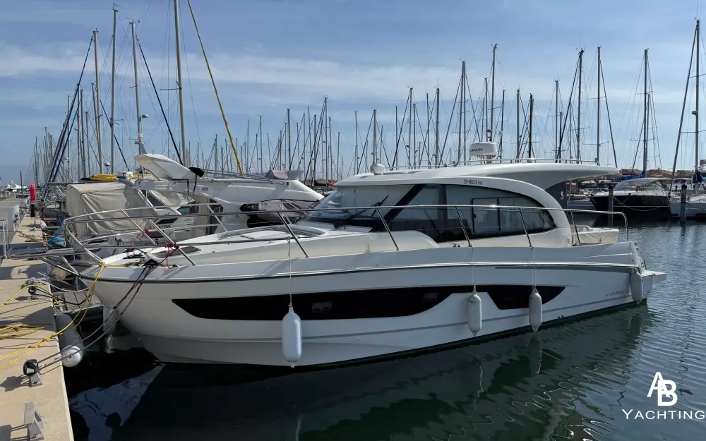 slider 9 Beneteau Antares 11 OB