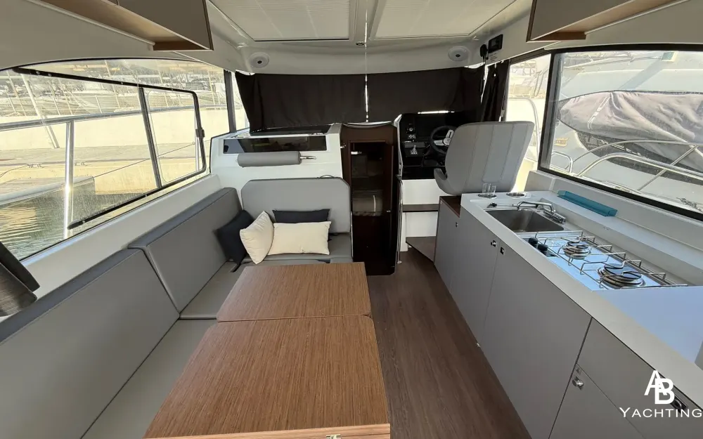 slider 14 Beneteau Antares 11 OB
