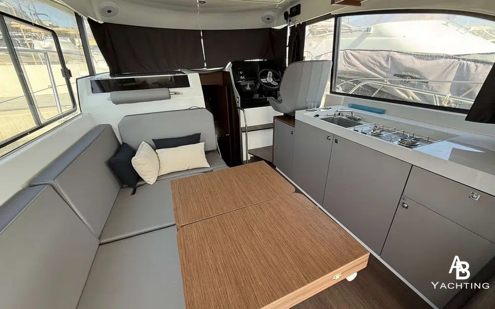 slider 15 Beneteau Antares 11