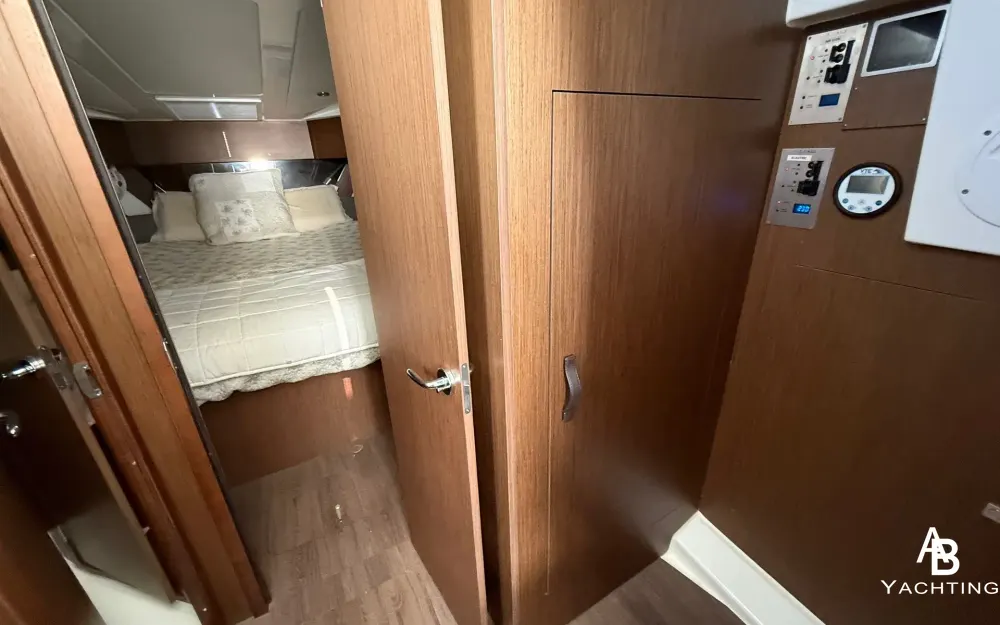 slider 17 Beneteau Antares 11 OB