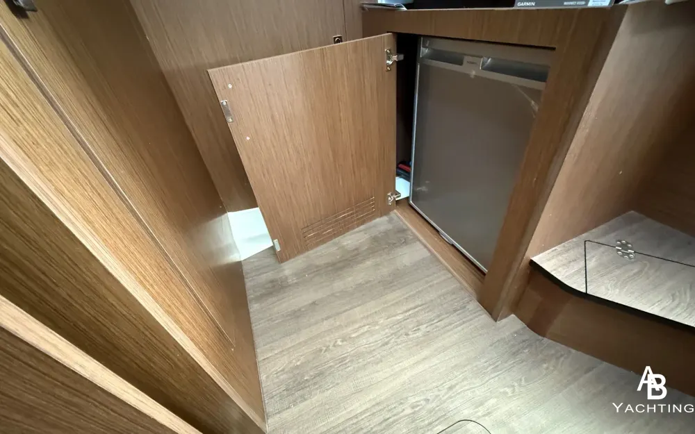 slider 18 Beneteau Antares 11 OB