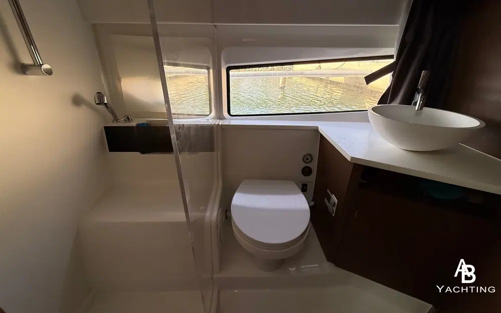 slider 3 Beneteau Antares 11