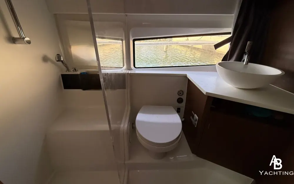 slider 3 Beneteau Antares 11 OB